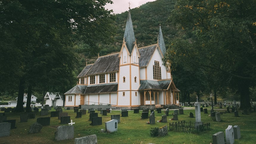 Den norske kirke: Låneopptak og investering i bygg og anlegg